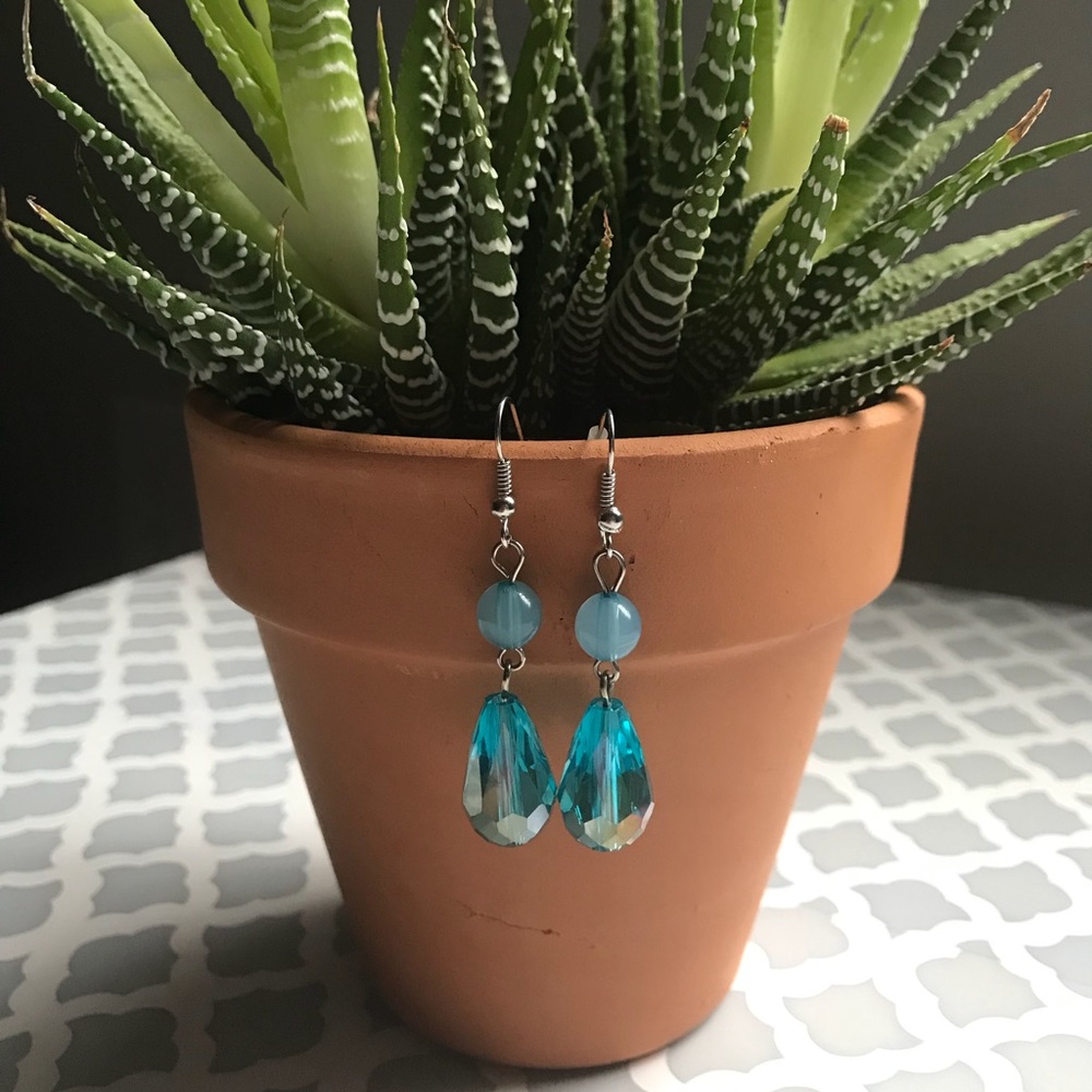 Blue bead drop earrings